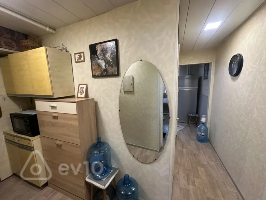 Satılır 2 otaqlı köhnə tikili 50 m²