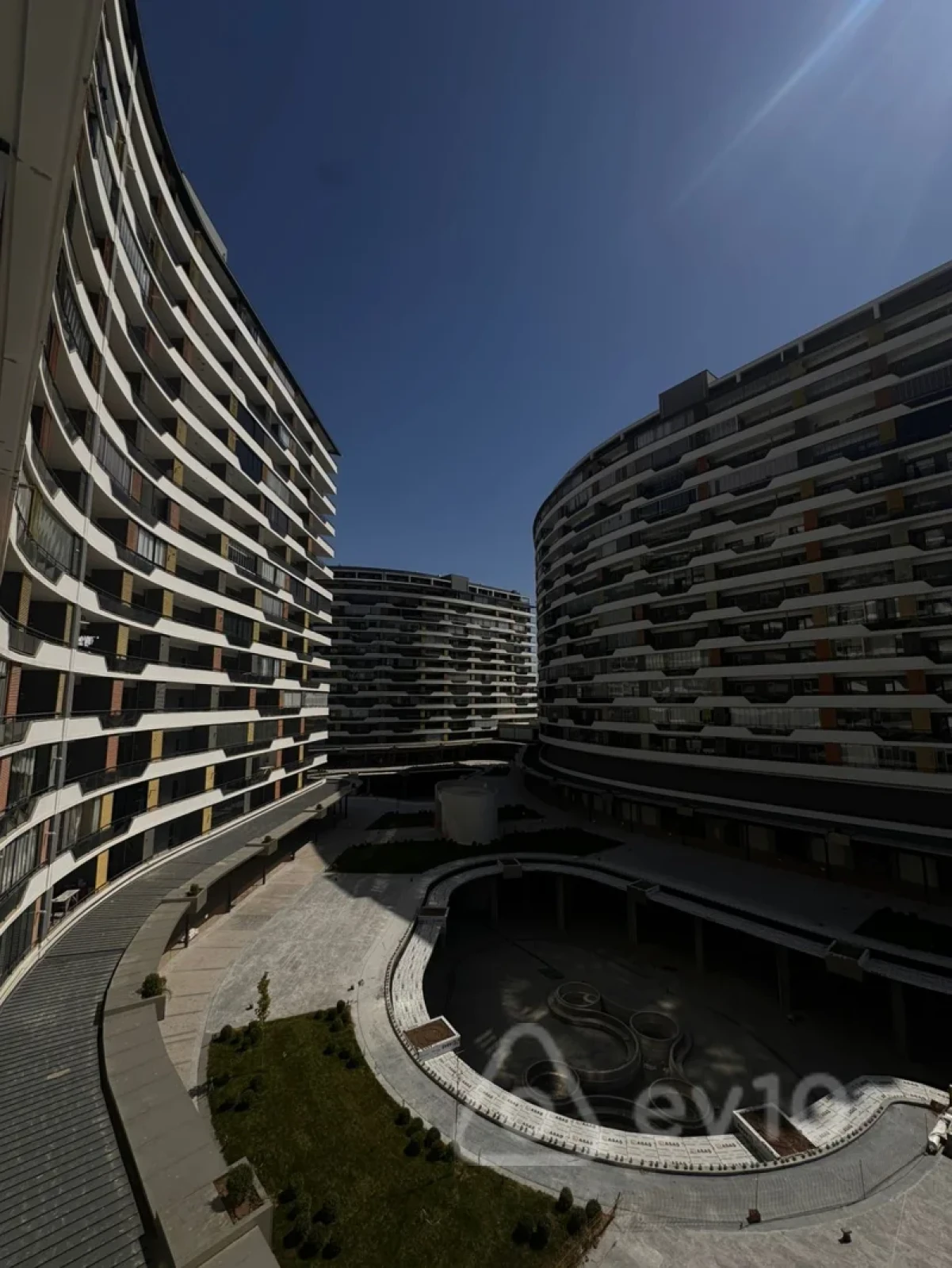 Kirayə verilir 2 otaqlı yeni tikili 85 m²