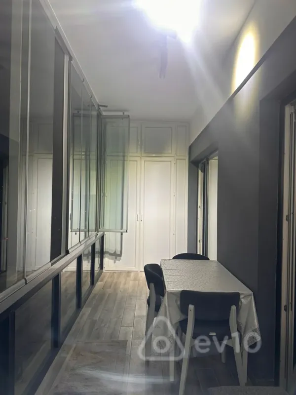 Kirayə verilir 2 otaqlı yeni tikili 85 m²