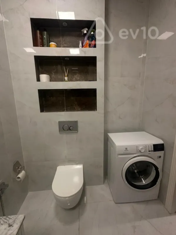 Kirayə verilir 2 otaqlı yeni tikili 85 m²