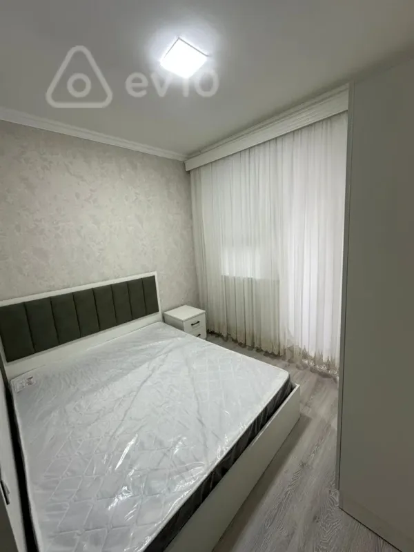 Kirayə verilir 2 otaqlı köhnə tikili 55 m²