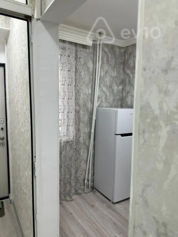 Kirayə verilir 2 otaqlı köhnə tikili 55 m²