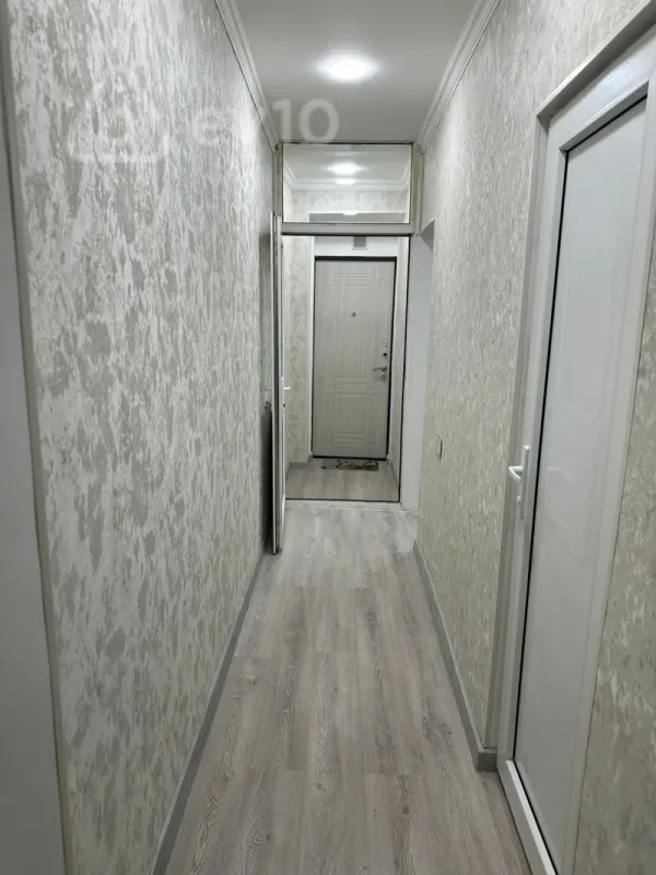 Kirayə verilir 2 otaqlı köhnə tikili 55 m²