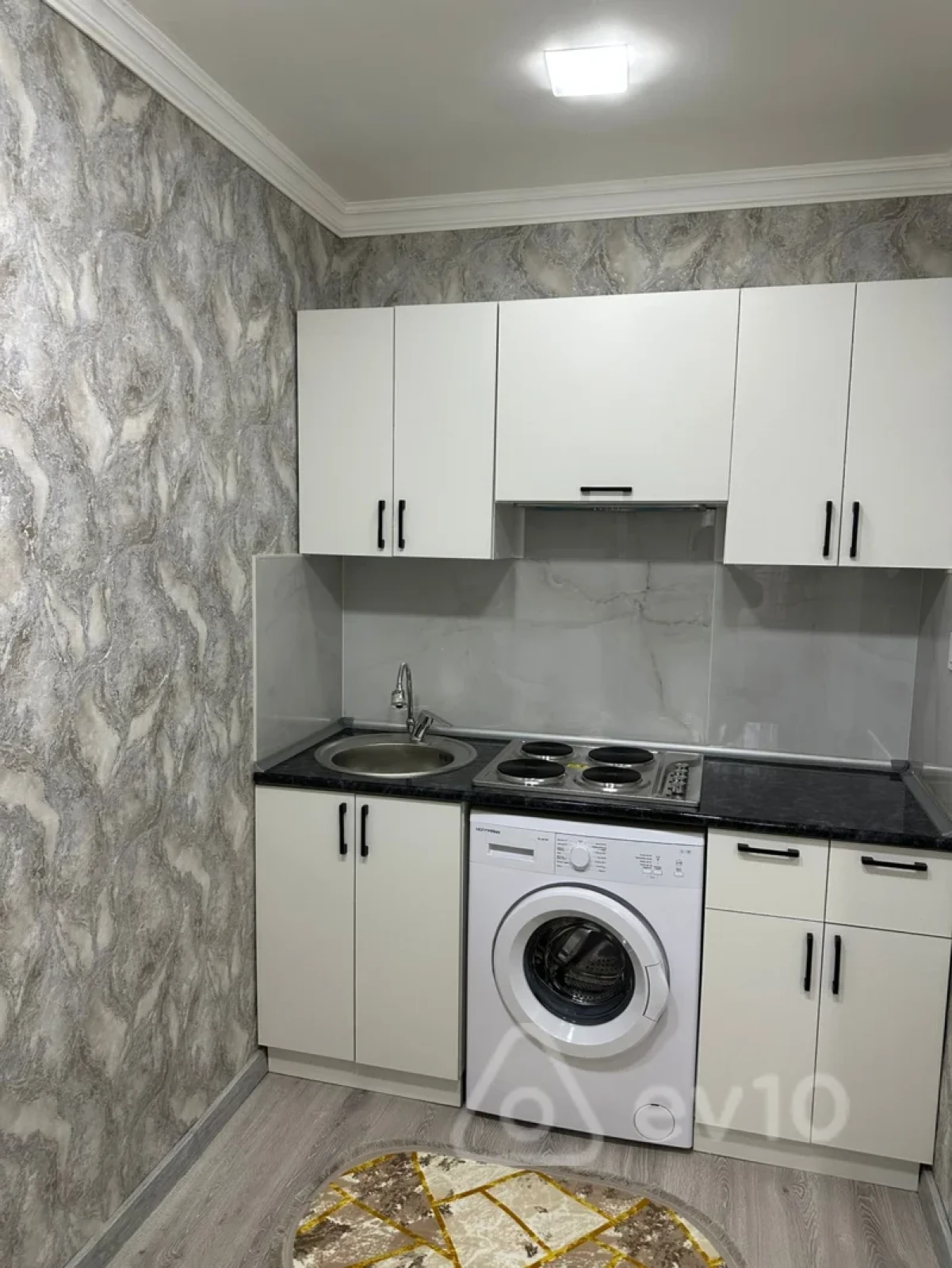 Kirayə verilir 2 otaqlı köhnə tikili 55 m²