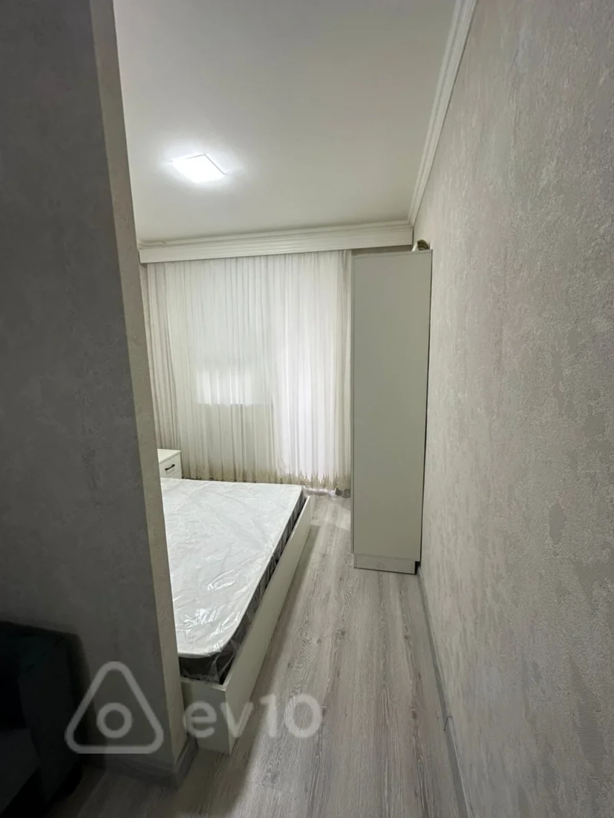 Kirayə verilir 2 otaqlı köhnə tikili 55 m²