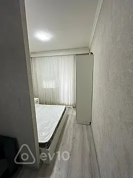 Kirayə verilir 2 otaqlı köhnə tikili 55 m²