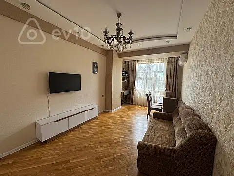Kirayə verilir 2 otaqlı yeni tikili 65 m²