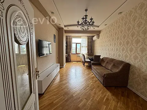 Kirayə verilir 2 otaqlı yeni tikili 65 m²