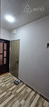 Kirayə verilir 2 otaqlı köhnə tikili 60 m²