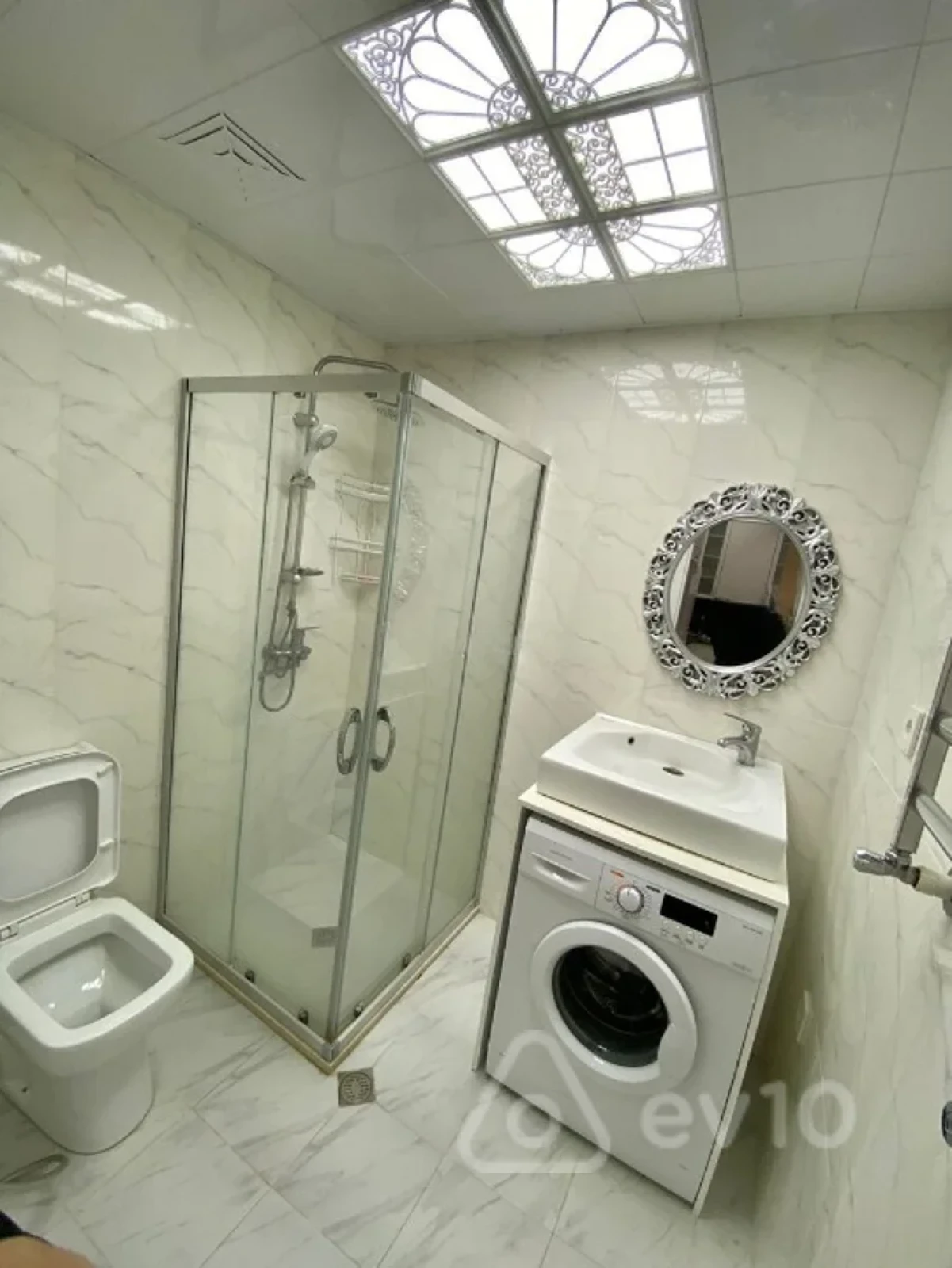 Kirayə verilir 2 otaqlı yeni tikili 67 m²