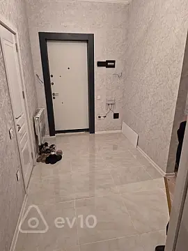 Kirayə verilir 2 otaqlı yeni tikili 65 m²