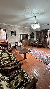 Kirayə verilir 3 otaqlı köhnə tikili 65 m²