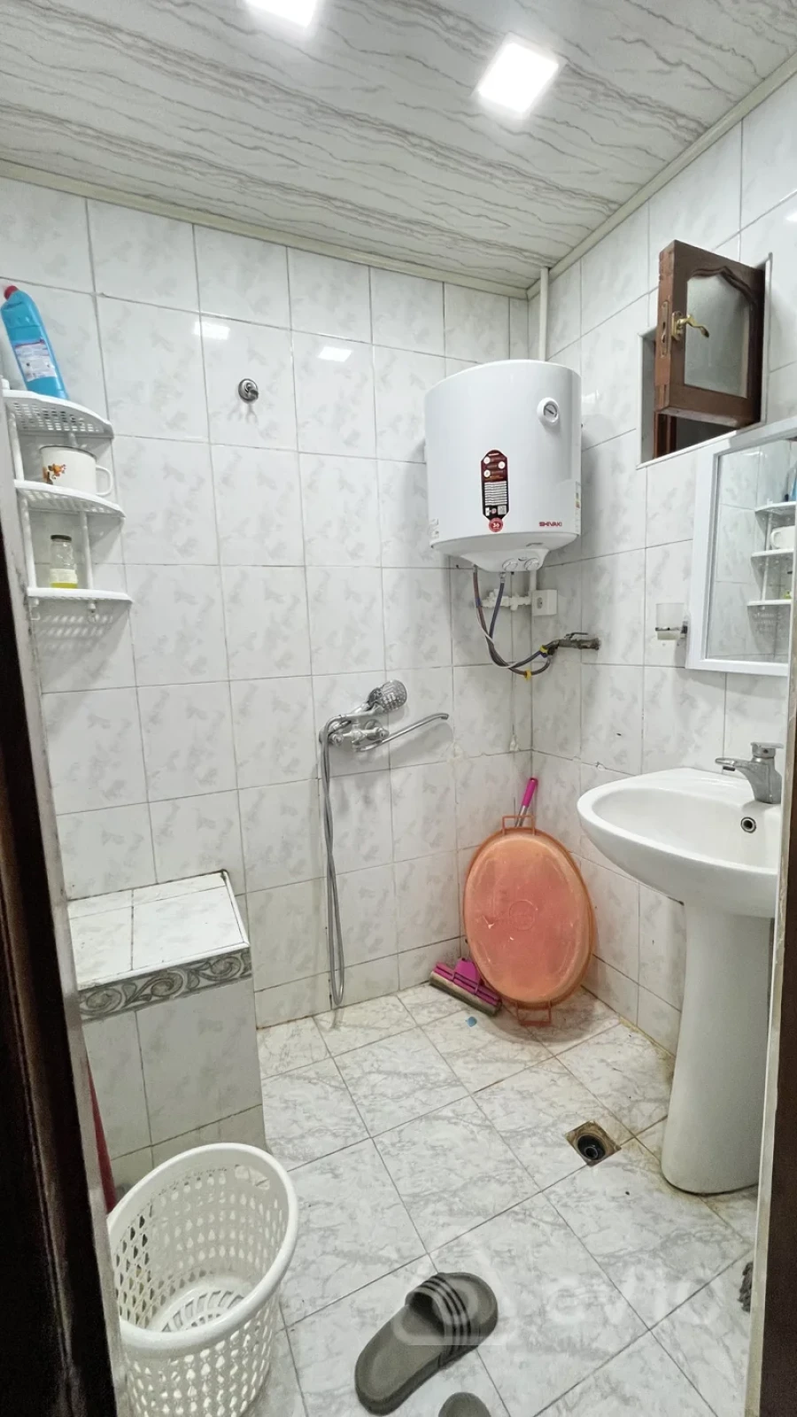 Kirayə verilir 3 otaqlı köhnə tikili 65 m²