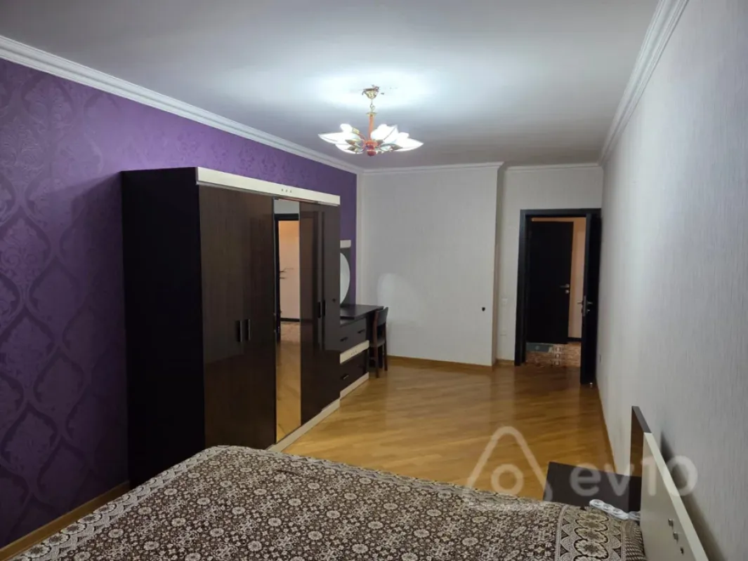 Kirayə verilir 2 otaqlı yeni tikili 100 m²