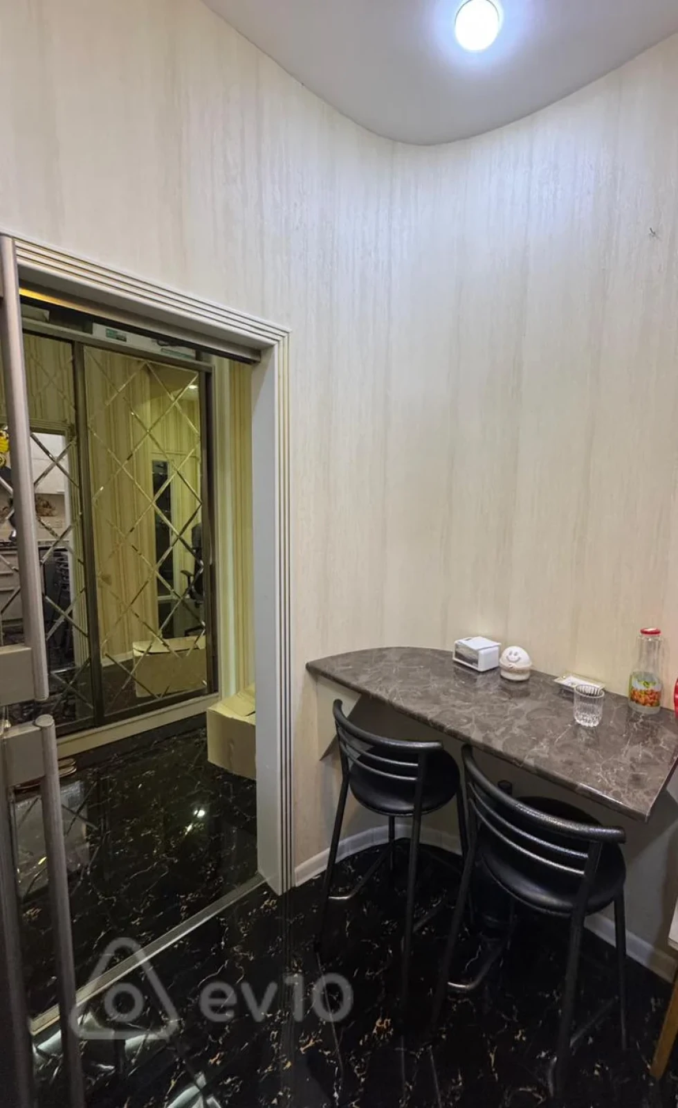 Kirayə verilir 2 otaqlı yeni tikili 65 m²