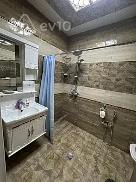 Kirayə verilir 2 otaqlı yeni tikili 65 m²
