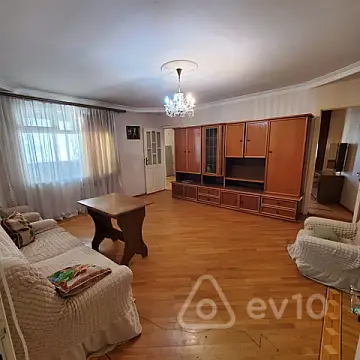 Kirayə verilir 3 otaqlı köhnə tikili 72 m² — Bakı, Nərimanov 3 otaq 72.00 m²