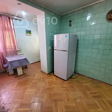 Kirayə verilir 3 otaqlı köhnə tikili 72 m²