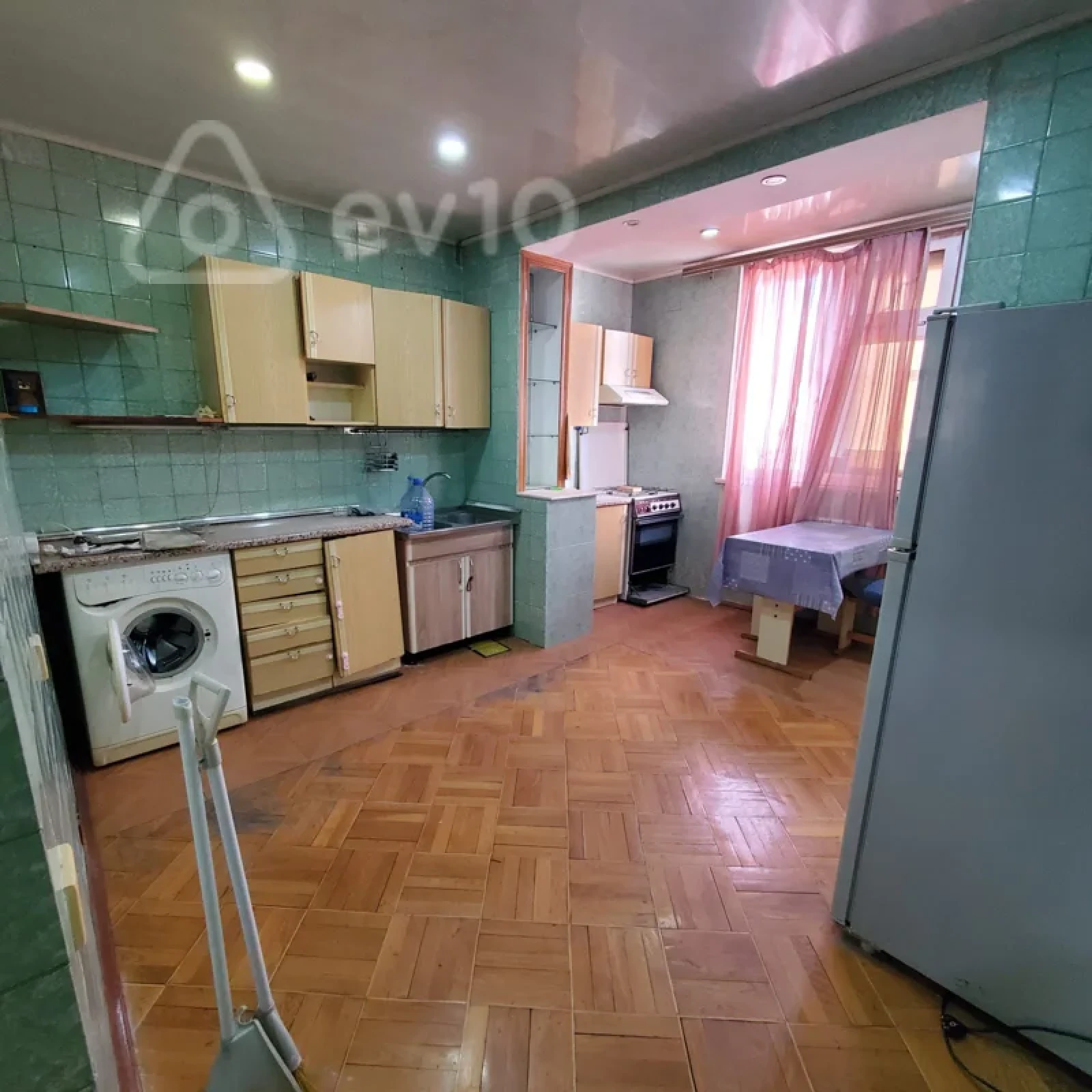 Kirayə verilir 3 otaqlı köhnə tikili 72 m²