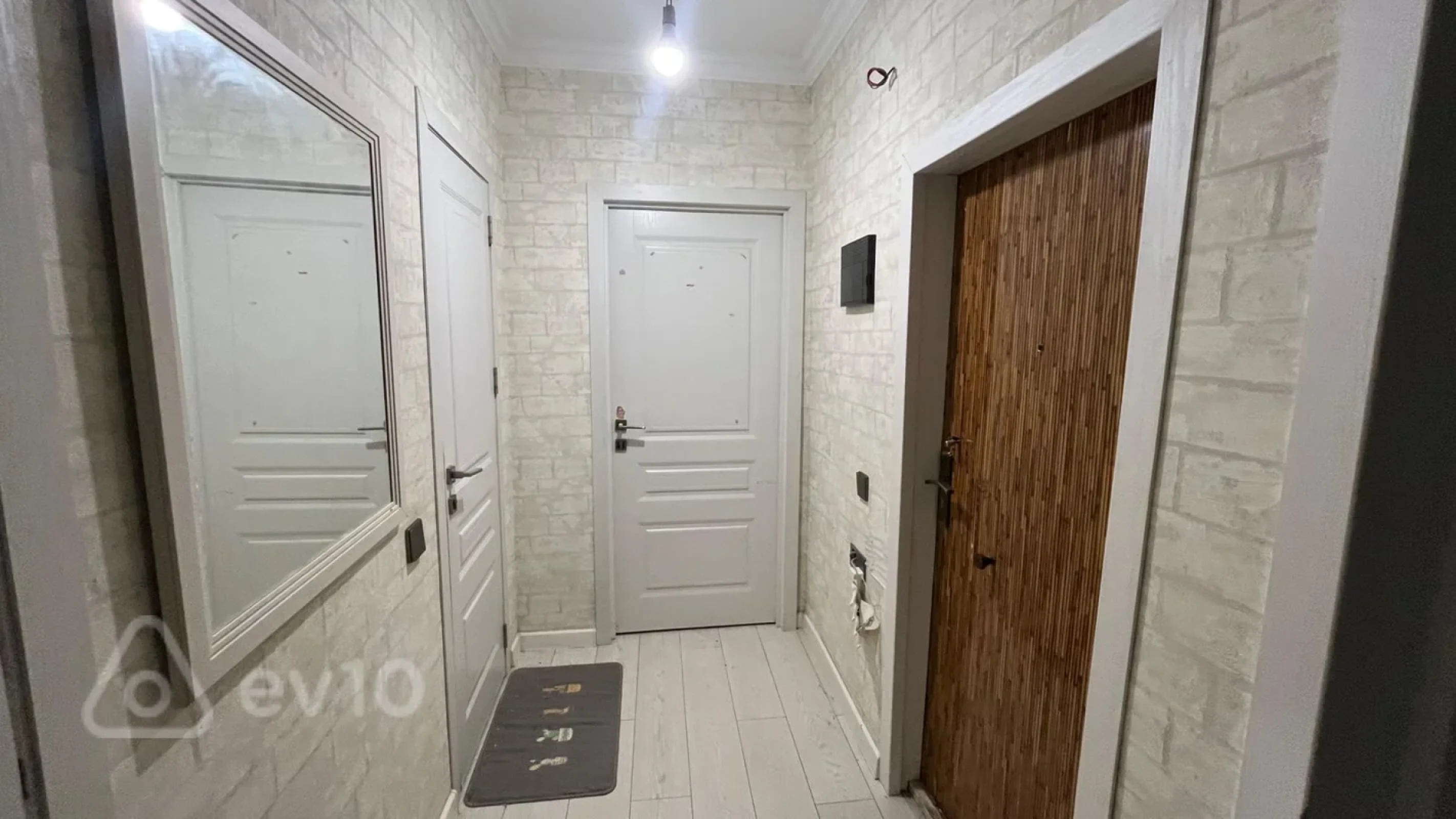 Satılır 3 otaqlı köhnə tikili 55 m²