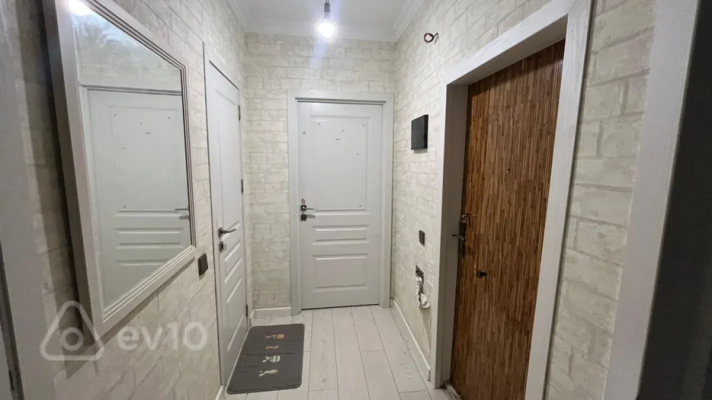 Satılır 3 otaqlı köhnə tikili 55 m²