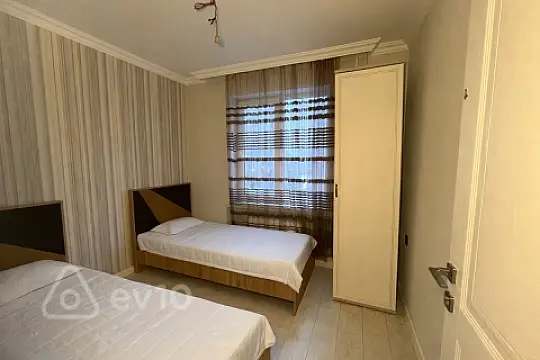 Satılır 3 otaqlı köhnə tikili 55 m²
