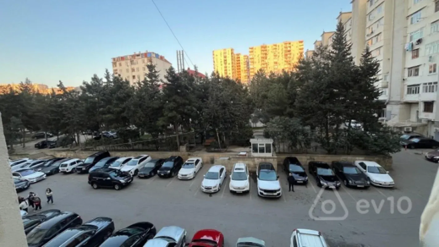 Satılır 3 otaqlı köhnə tikili 55 m²