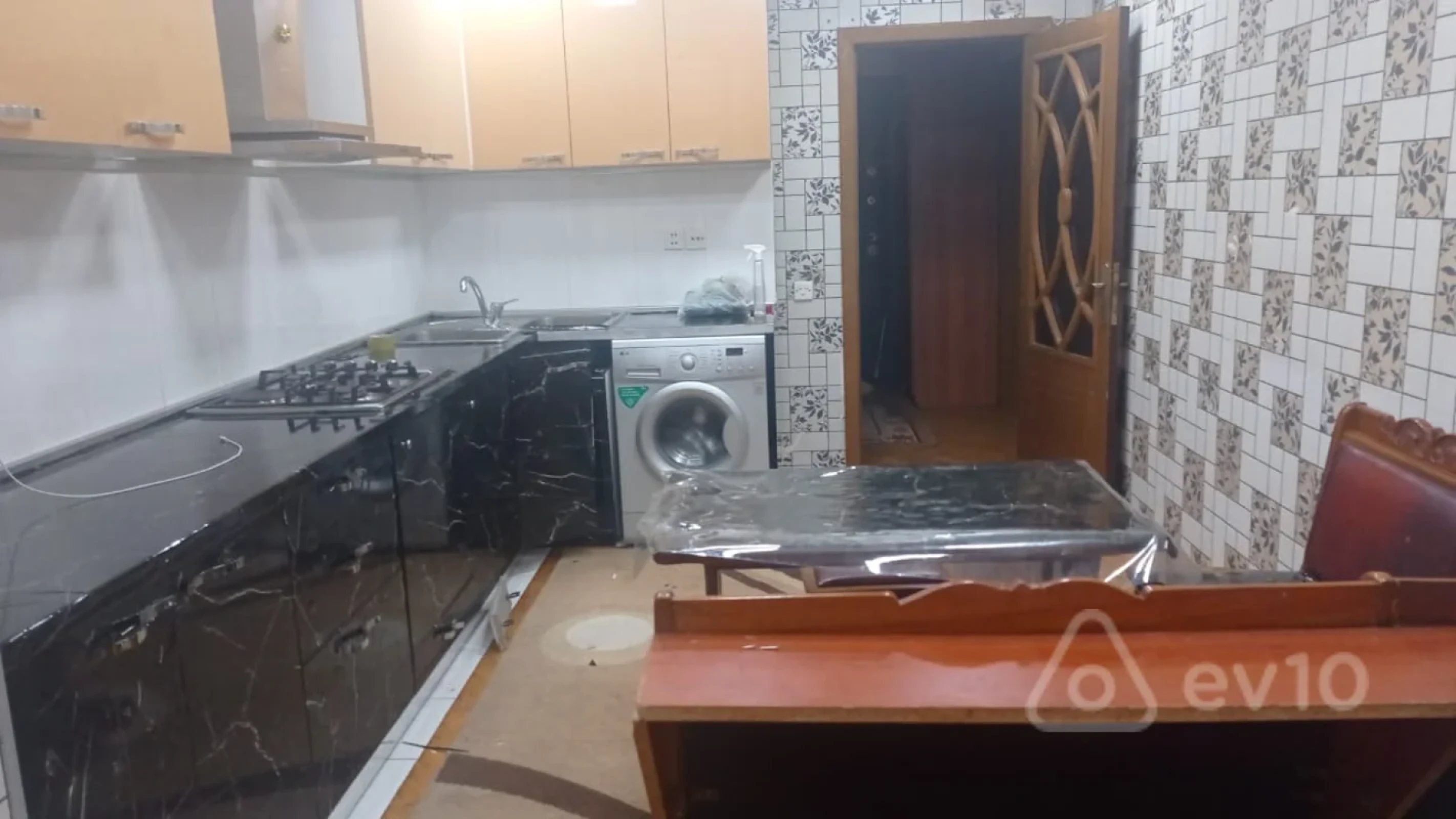 Kirayə verilir 2 otaqlı yeni tikili 80 m²