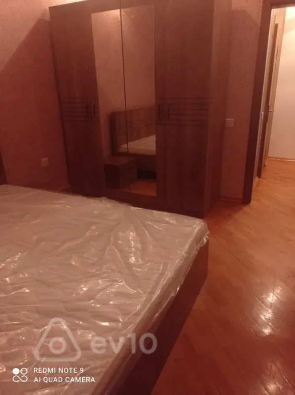 Kirayə verilir 2 otaqlı yeni tikili 80 m²