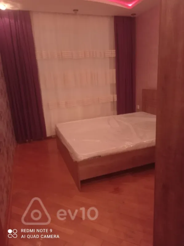 Kirayə verilir 2 otaqlı yeni tikili 80 m²