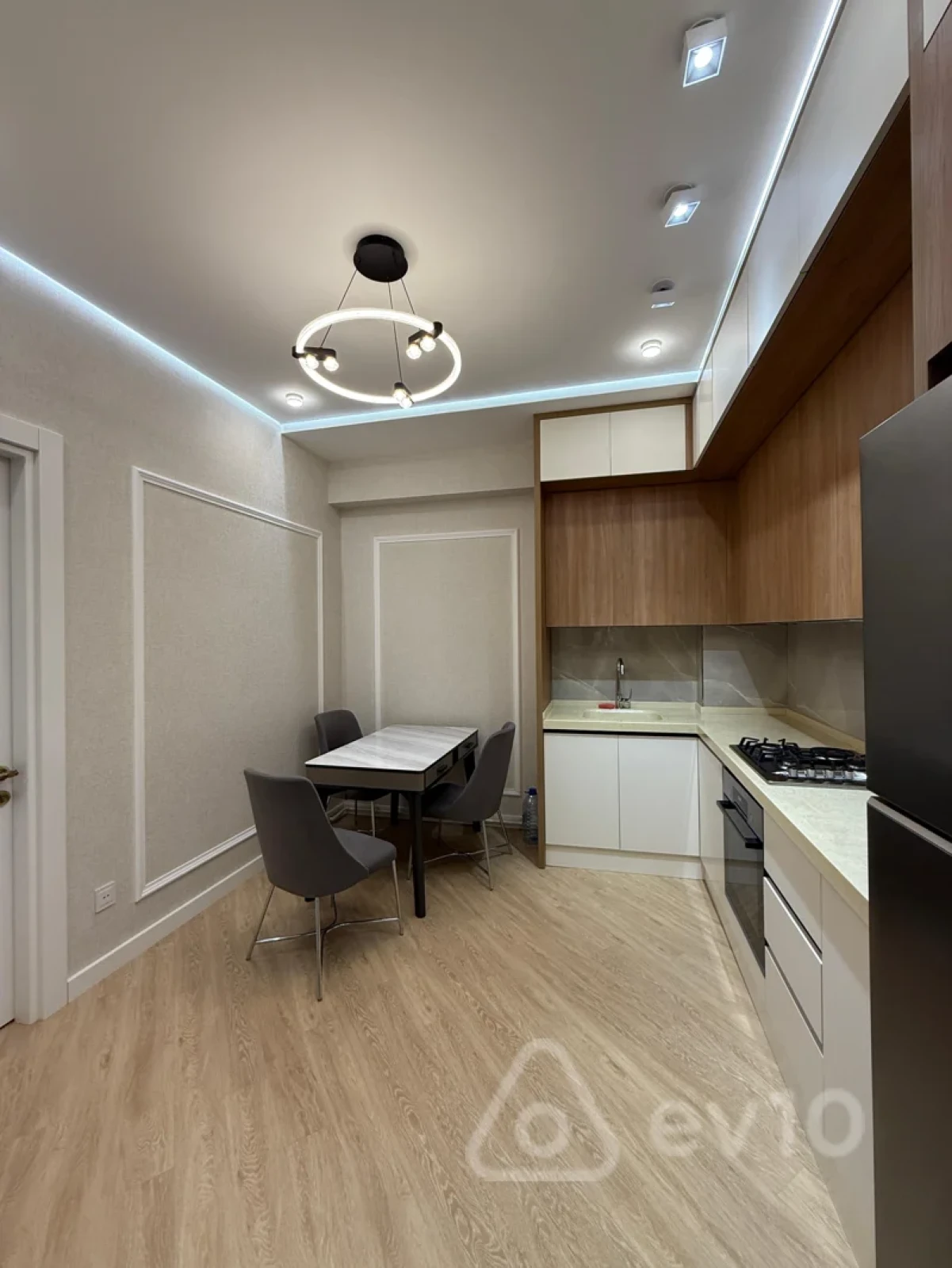 Kirayə verilir 2 otaqlı yeni tikili 67 m²