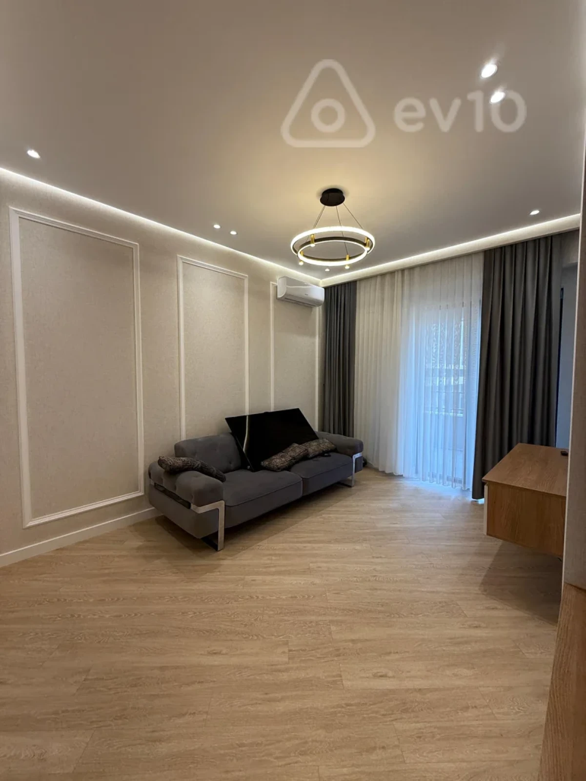 Kirayə verilir 2 otaqlı yeni tikili 67 m²