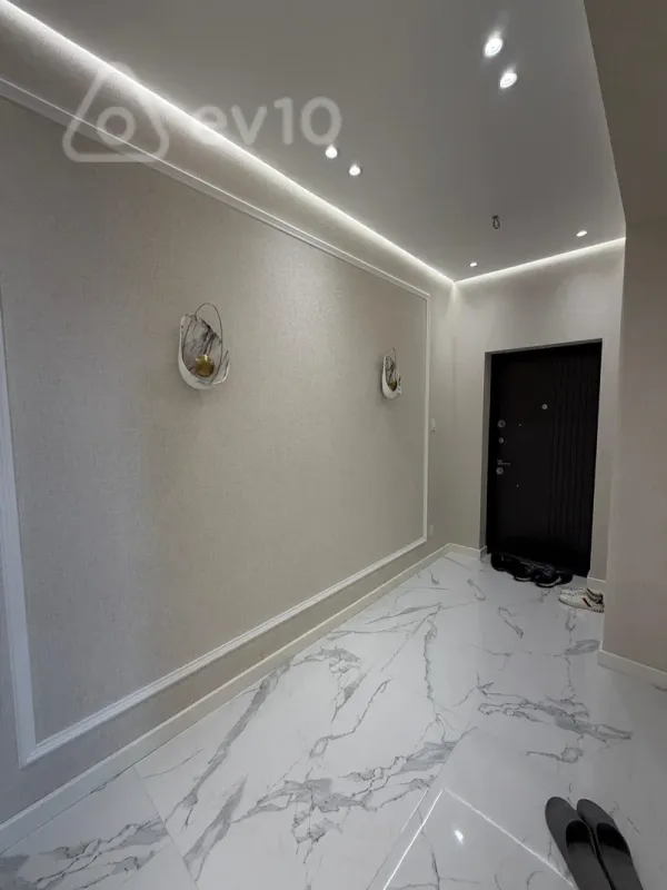 Kirayə verilir 2 otaqlı yeni tikili 67 m²