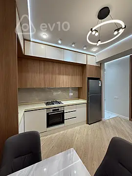 Kirayə verilir 2 otaqlı yeni tikili 67 m²