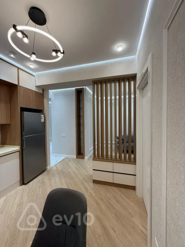 Kirayə verilir 2 otaqlı yeni tikili 67 m²