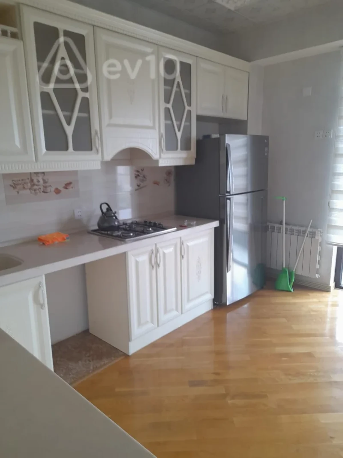 Kirayə verilir 3 otaqlı yeni tikili 120 m²