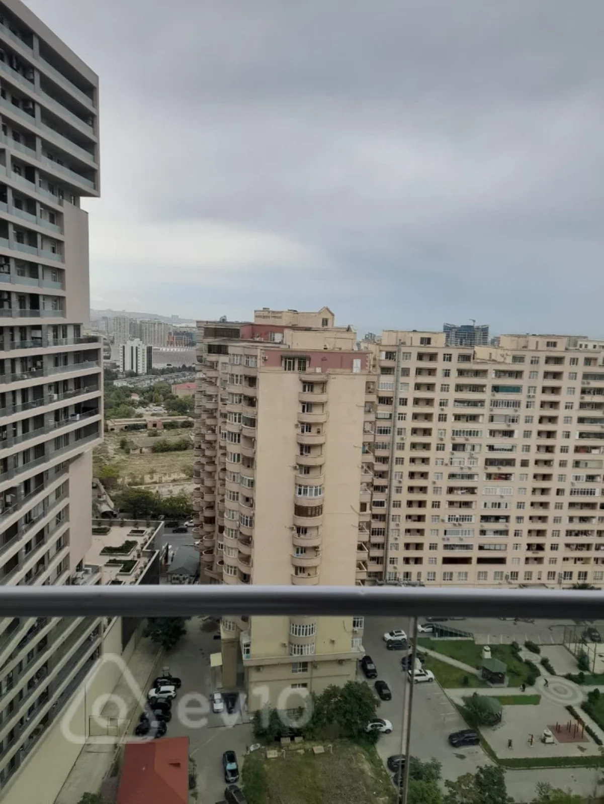 Kirayə verilir 3 otaqlı yeni tikili 120 m²