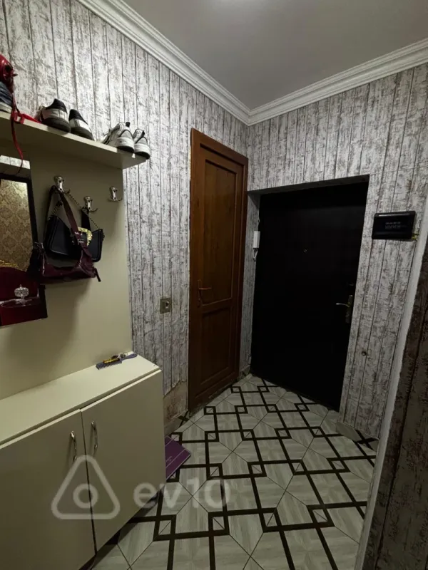 Kirayə verilir 3 otaqlı yeni tikili 90 m²