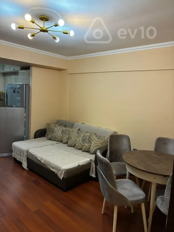 Kirayə verilir 1 otaqlı köhnə tikili 42 m²