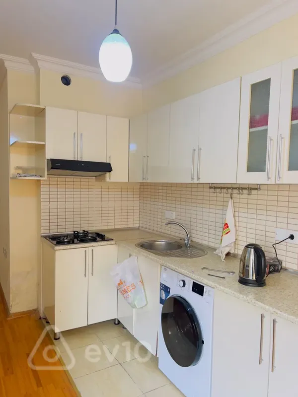 Kirayə verilir 2 otaqlı yeni tikili 48 m²