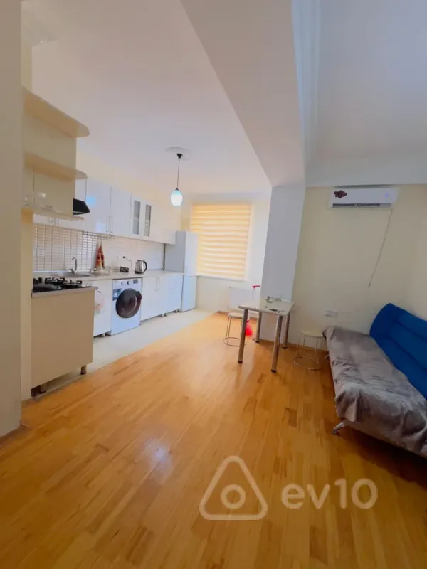 Kirayə verilir 2 otaqlı yeni tikili 48 m²