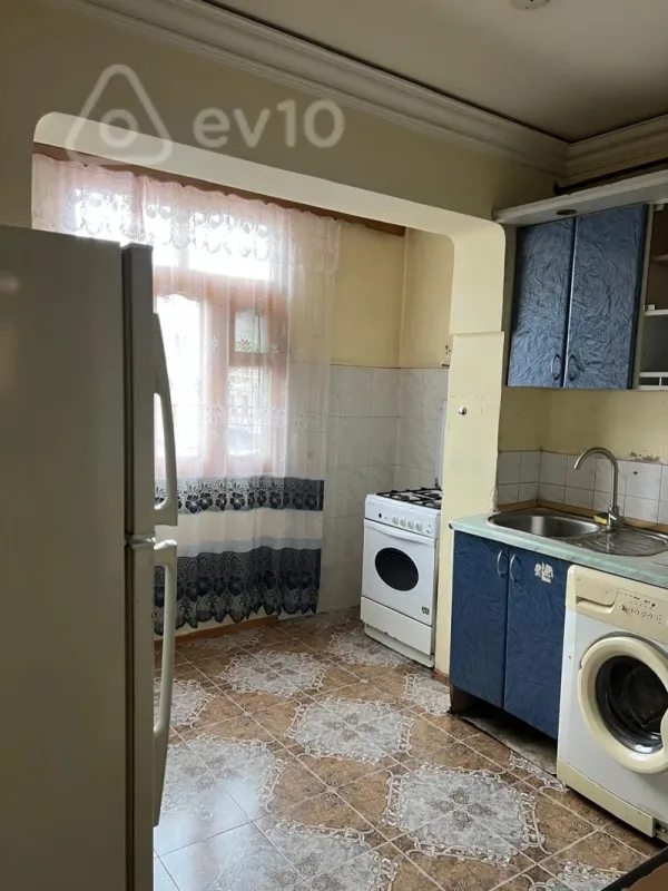 Kirayə verilir 3 otaqlı yeni tikili 60 m²
