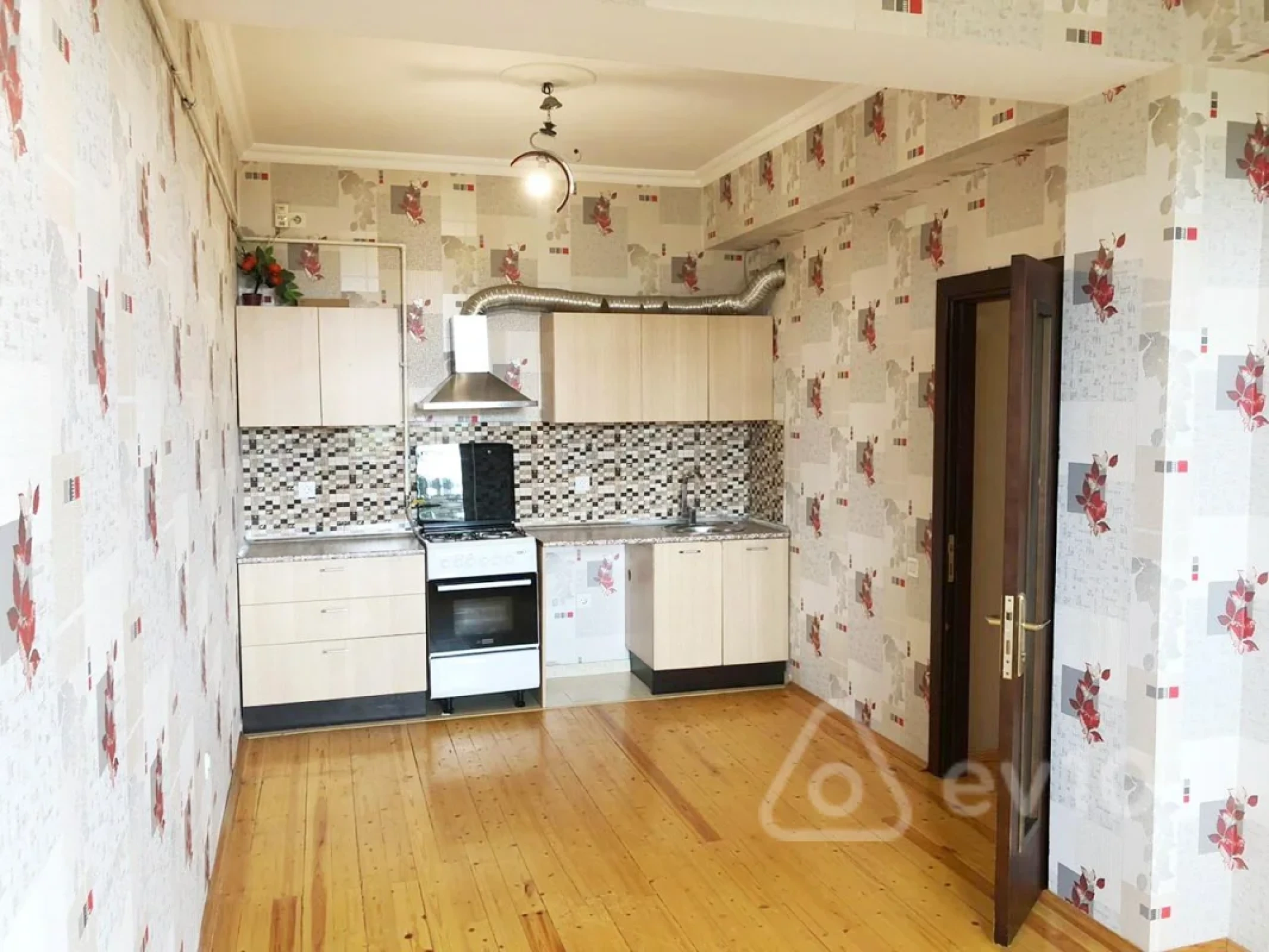 Satılır 2 otaqlı yeni tikili 77 m²