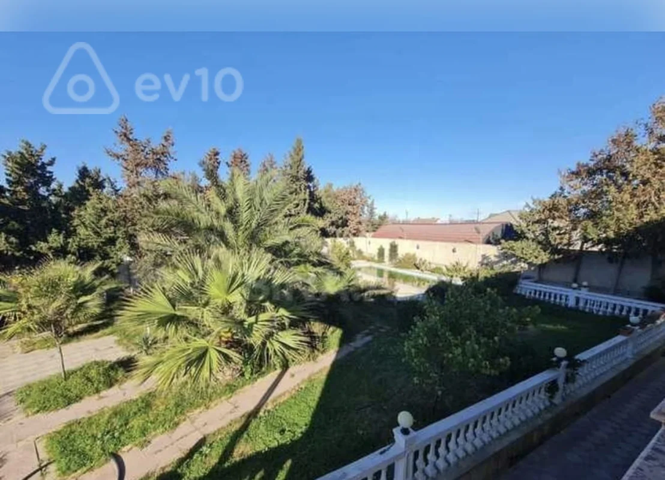 Satılır 7 otaqlı həyət evi 500 m²