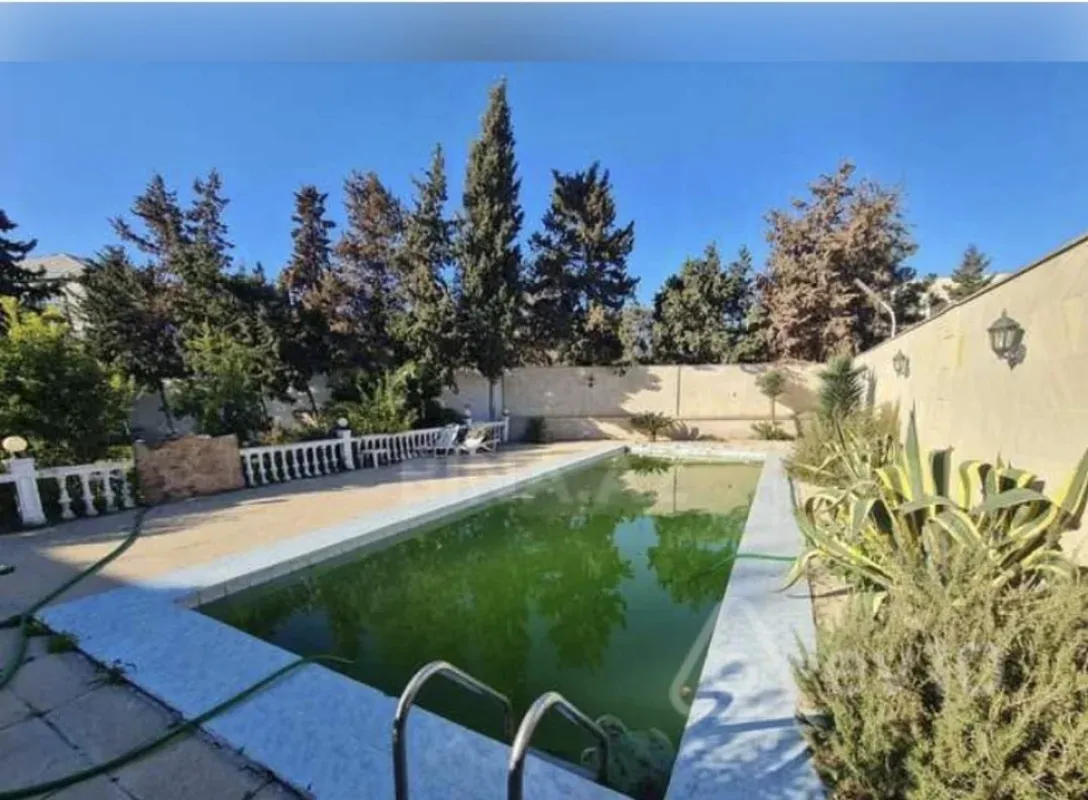 Satılır 7 otaqlı həyət evi 500 m²