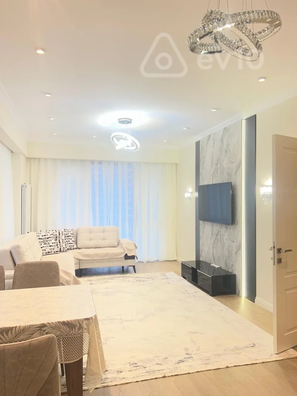Kirayə verilir 2 otaqlı yeni tikili 62 m²