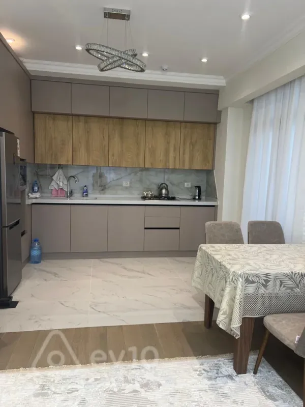 Kirayə verilir 2 otaqlı yeni tikili 62 m²