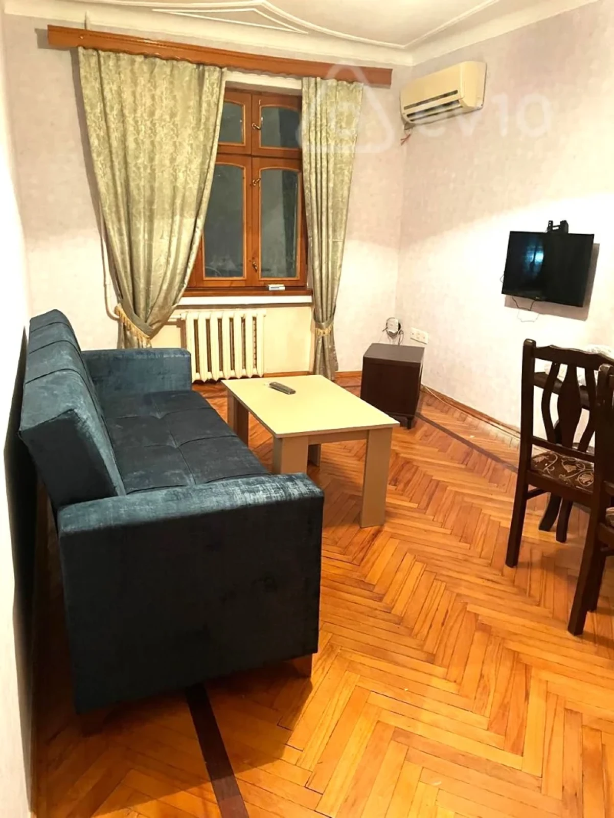 Kirayə verilir 2 otaqlı köhnə tikili 65 m²
