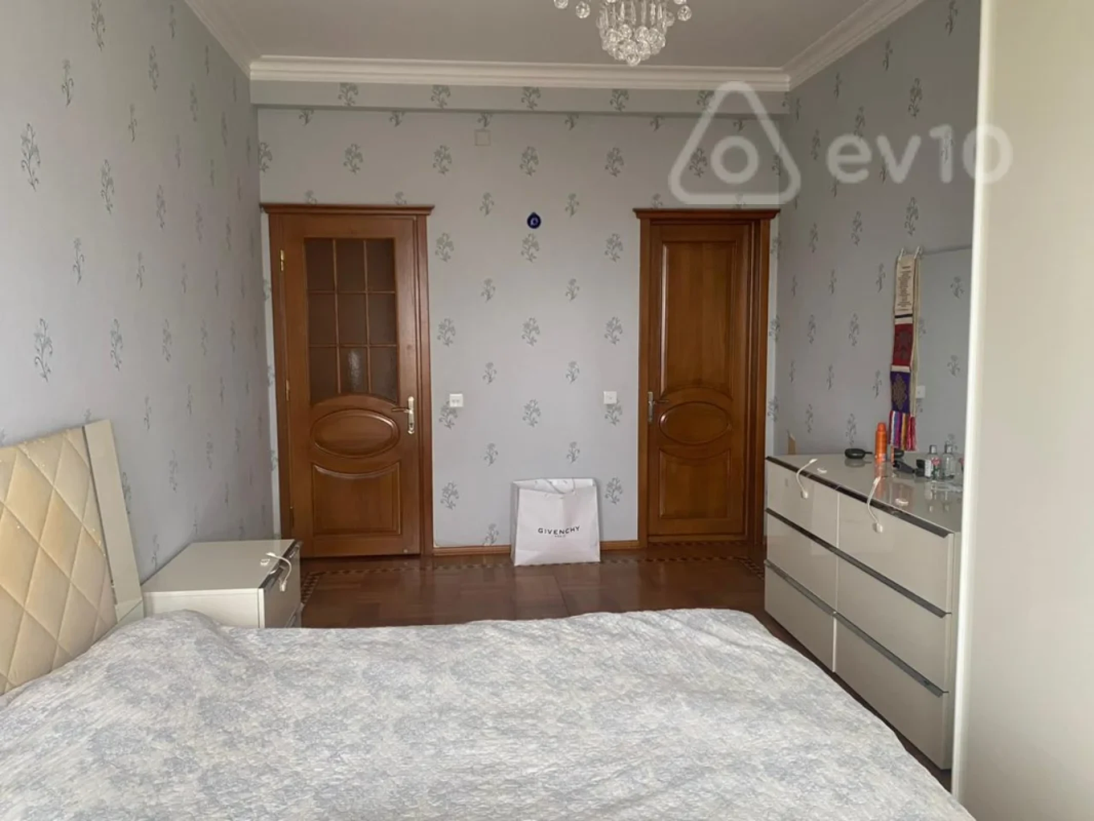 Kirayə verilir 3 otaqlı yeni tikili 125 m²