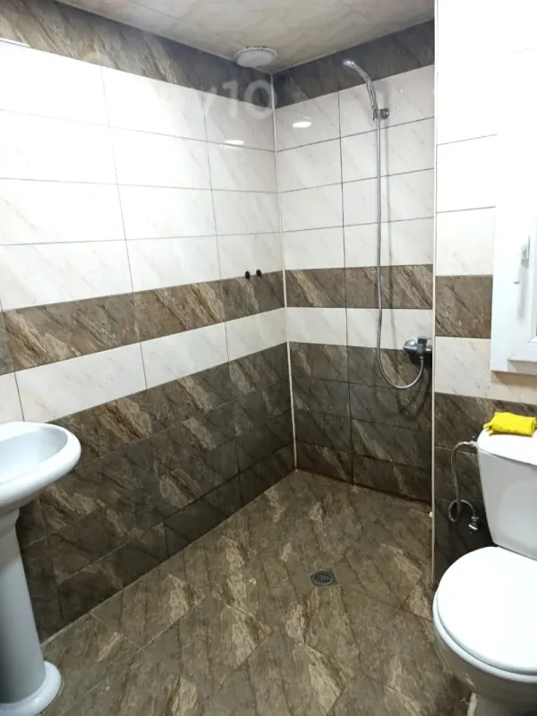 Kirayə verilir 1 otaqlı köhnə tikili 45 m²